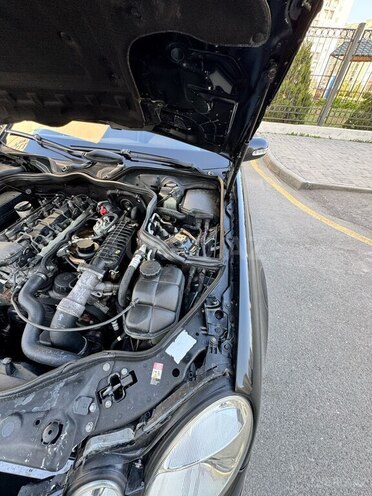 Mercedes E 220 d 2002, 403,000 km - 2.2 l - Bakı