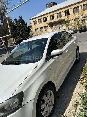 Volkswagen Polo 2012, 95,000 km - 1.6 l - Bakı