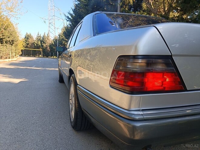 Mercedes E 220 1995, 410,000 km - 2.2 l - Bakı