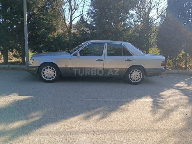 Mercedes E 220 1995, 410,000 km - 2.2 l - Bakı