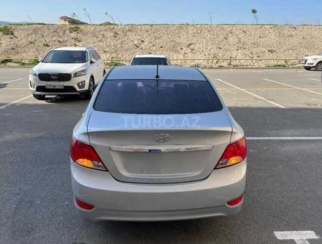 Hyundai Accent 2015, 228,800 km - 1.6 l - Bakı