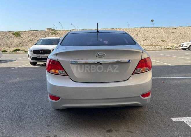 Hyundai Accent 2015, 228,800 km - 1.6 l - Bakı