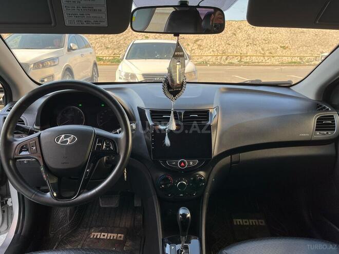 Hyundai Accent 2015, 228,800 km - 1.6 l - Bakı