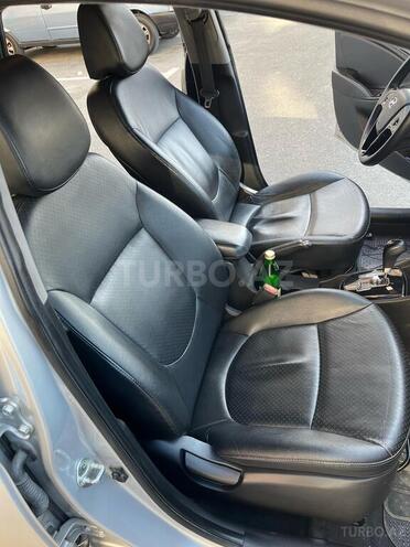 Hyundai Accent 2015, 228,800 km - 1.6 l - Bakı