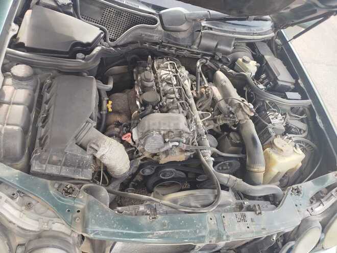 Mercedes E 220 d 1998, 300,500 km - 2.2 l - Qəbələ