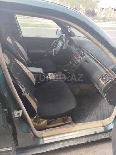 Mercedes E 220 d 1998, 300,500 km - 2.2 l - Qəbələ