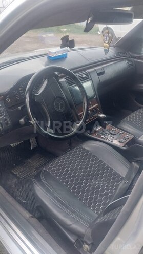 Mercedes E 230 1998, 220,000 km - 2.3 l - Şəmkir