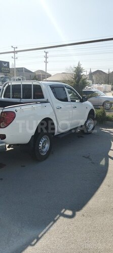 Mitsubishi L200 2010, 372,000 km - 2.5 l - Bakı