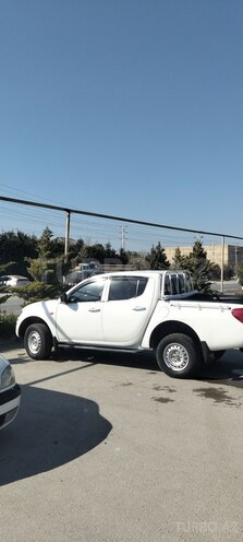 Mitsubishi L200 2010, 372,000 km - 2.5 l - Bakı