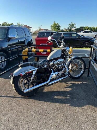 Harley-Davidson Sportster Custom 1200-2