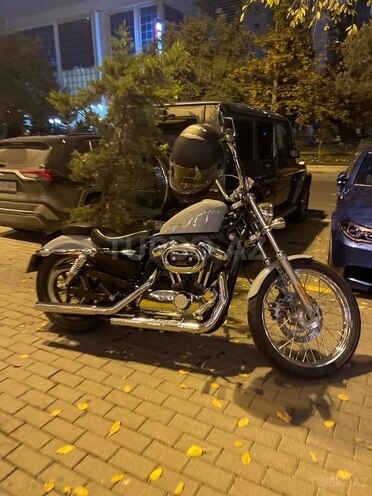 Harley-Davidson Sportster Custom 1200-5