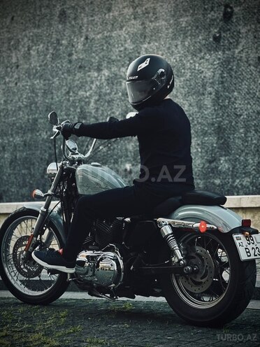 Harley-Davidson Sportster Custom 1200-4