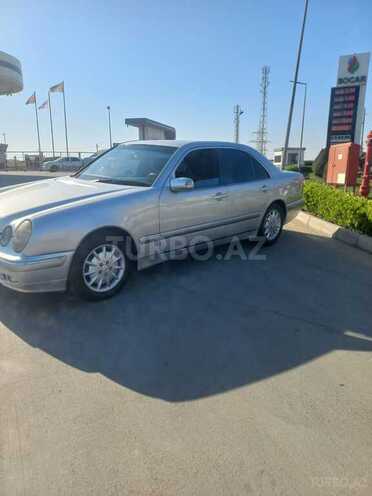 Mercedes E 220 d 2001, 219,000 km - 2.2 l - Bakı