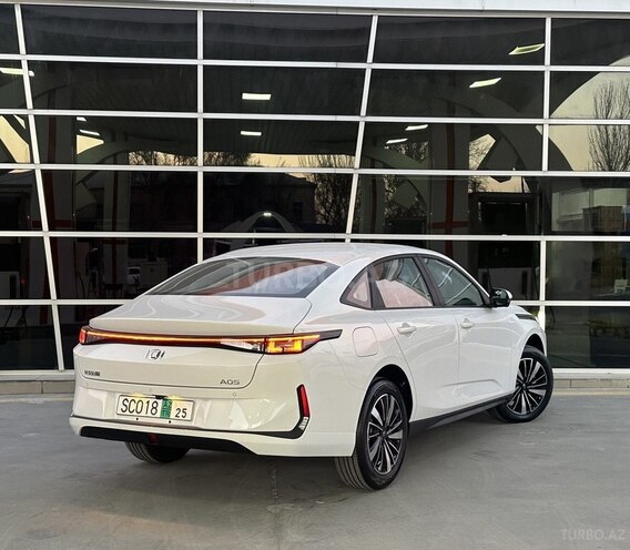 Changan Qiyuan A05 2025, 0 km - 1.5 л - Bakı