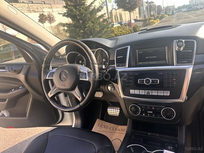 Mercedes ML 300 4MATIC 2013, 215,321 km - 3.5 l - Bakı