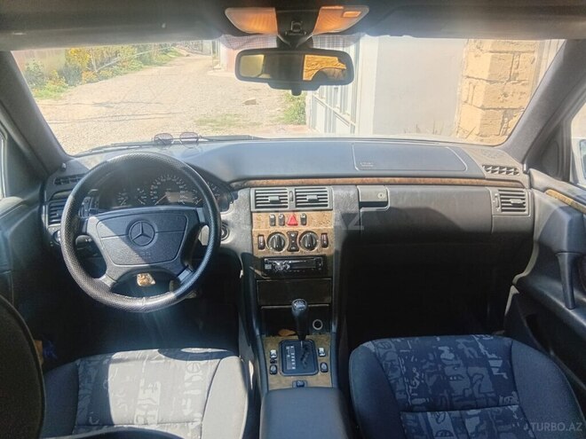 Mercedes 200 1996, 323,000 km - 2.0 l - Bakı