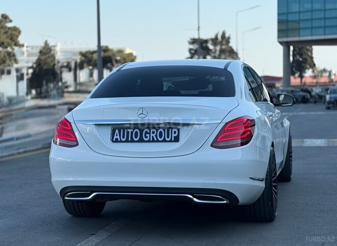 Mercedes C 300-9