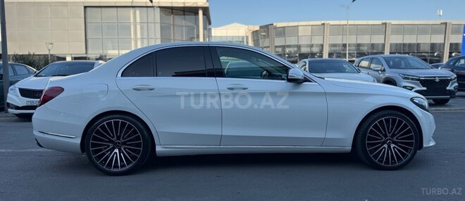 Mercedes C 300-13