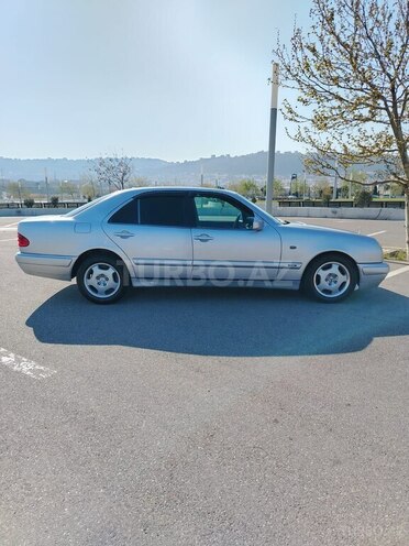 Mercedes E 220 d 1998, 330,000 km - 2.2 l - Bakı