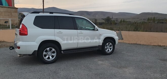Toyota Land Cruiser Prado 2008, 245,000 km - 4.0 l - Naftalan
