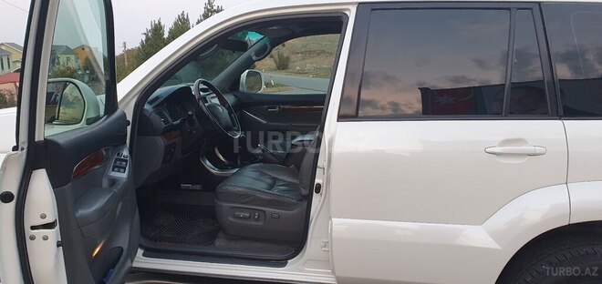 Toyota Land Cruiser Prado 2008, 245,000 km - 4.0 l - Naftalan