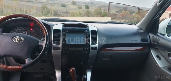 Toyota Land Cruiser Prado 2008, 245,000 km - 4.0 l - Naftalan