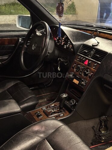 Mercedes C 240 2000, 355,000 km - 2.4 l - Bakı