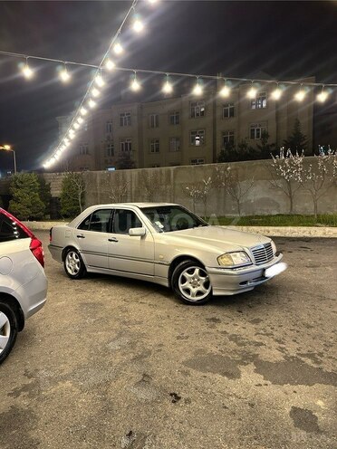 Mercedes C 240 2000, 355,000 km - 2.4 l - Bakı