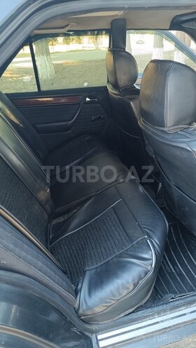 Mercedes E 250 1990, 781,000 km - 2.5 l - Sumqayıt