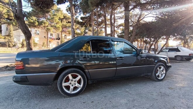 Mercedes E 250 1990, 781,000 km - 2.5 l - Sumqayıt