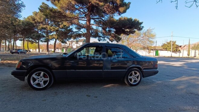 Mercedes E 250 1990, 781,000 km - 2.5 l - Sumqayıt