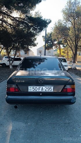 Mercedes E 250 1990, 781,000 km - 2.5 l - Sumqayıt