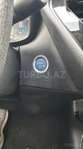 Toyota Corolla 2019, 71,200 km - 1.8 l - Bakı