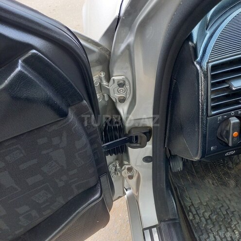 Mercedes C 180 1996, 368,000 km - 1.8 l - Qazax