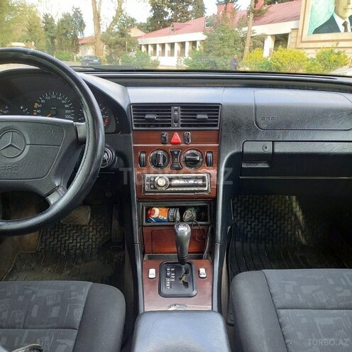 Mercedes C 180 1996, 368,000 km - 1.8 l - Qazax