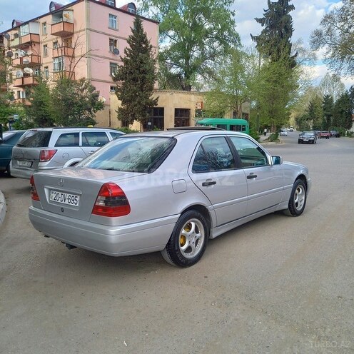 Mercedes C 180 1996, 368,000 km - 1.8 l - Qazax