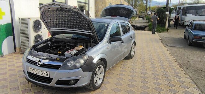 Opel Astra 2004, 281,600 km - 1.4 l - Gəncə