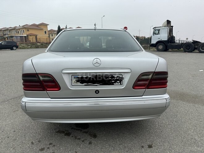 Mercedes E 270 2001, 430,000 km - 2.7 l - Bakı