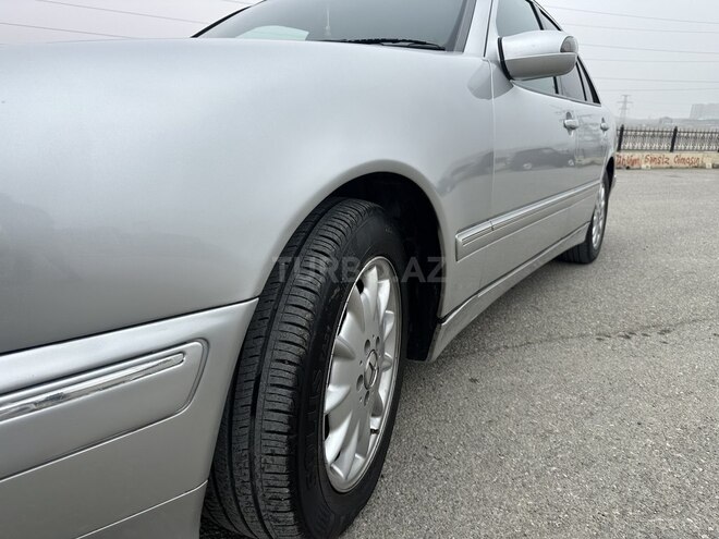 Mercedes E 270 2001, 430,000 km - 2.7 l - Bakı