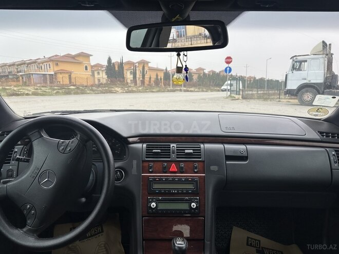 Mercedes E 270 2001, 430,000 km - 2.7 l - Bakı