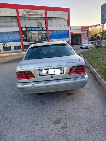 Mercedes E 230 1997, 316,000 km - 2.3 l - Bakı