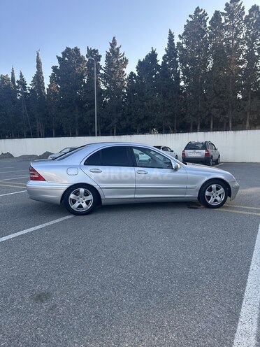 Mercedes C 200 2001, 235,000 km - 2.0 л - Sumqayıt
