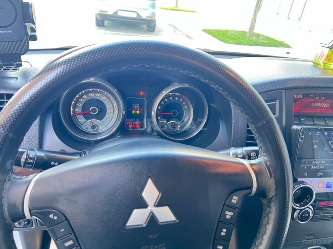 Mitsubishi Pajero 2013, 130,000 km - 3.8 l - Bakı
