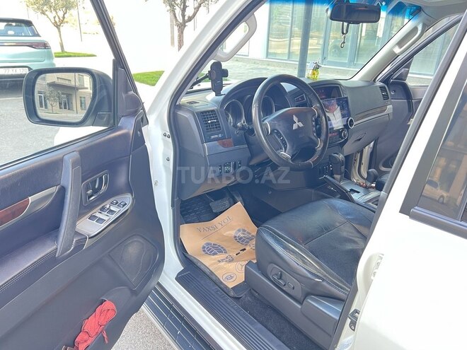 Mitsubishi Pajero 2013, 130,000 km - 3.8 l - Bakı