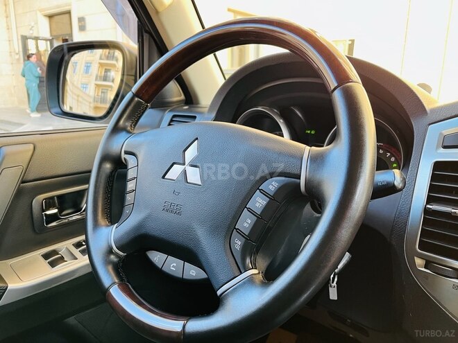 Mitsubishi Pajero 2016, 112,000 km - 3.0 l - Bakı