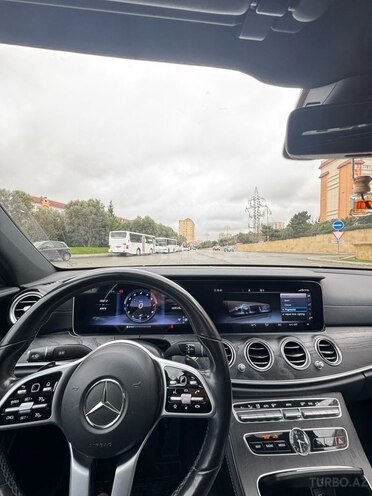 Mercedes E 300 4MATIC 2018, 58,000 km - 2.0 л - Bakı