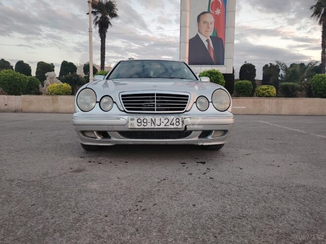 Mercedes E 220 d 1999, 490,662 km - 2.2 l - Bərdə