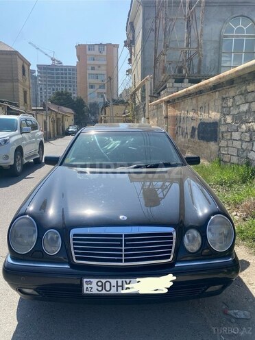 Mercedes E 220 1998, 317,000 km - 2.2 l - Bakı