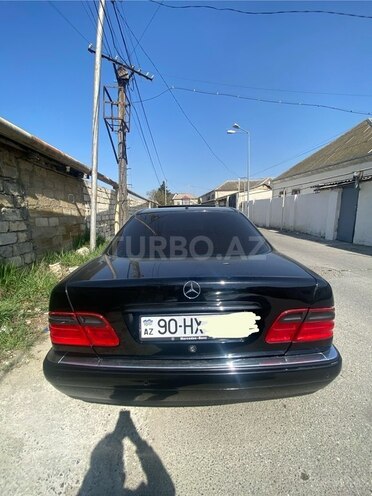 Mercedes E 220 1998, 317,000 km - 2.2 l - Bakı