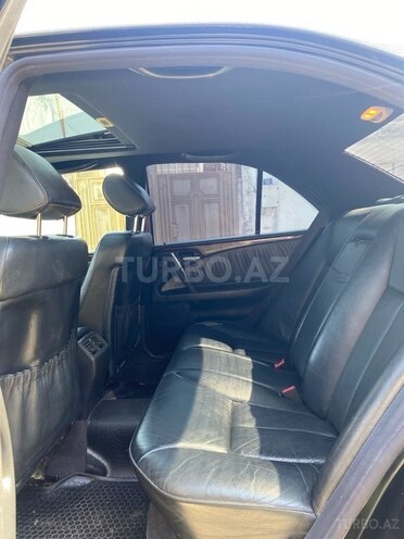 Mercedes E 220 1998, 317,000 km - 2.2 l - Bakı
